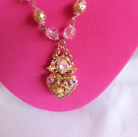 Necklace - Picture 2 of 3